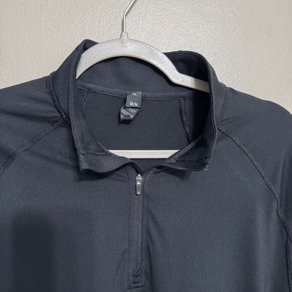 Rhone black men’s 1/4 zip lightweight pullover size medium - Picture 3 of 6